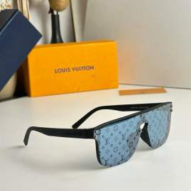 Picture of Louis Vuitton Sunglasses _SKUfw80538515fw